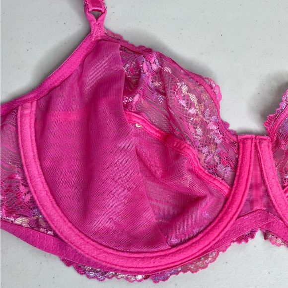 Wacoal Sheer Lace Floral Embroidered Sz 40D Underwire Bra - Picture 7 of 9